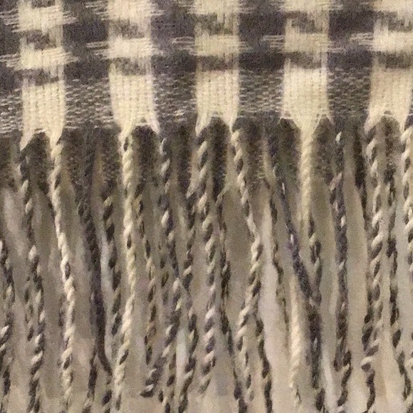 Cashmere Blend Scarf - Picture 3 of 3